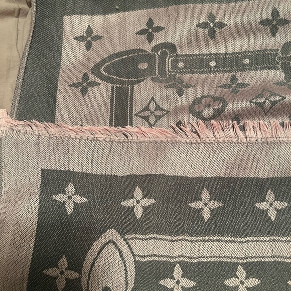 Louis Vuitton Miss IV Stole scarf new with tags - Picture 2 of 4